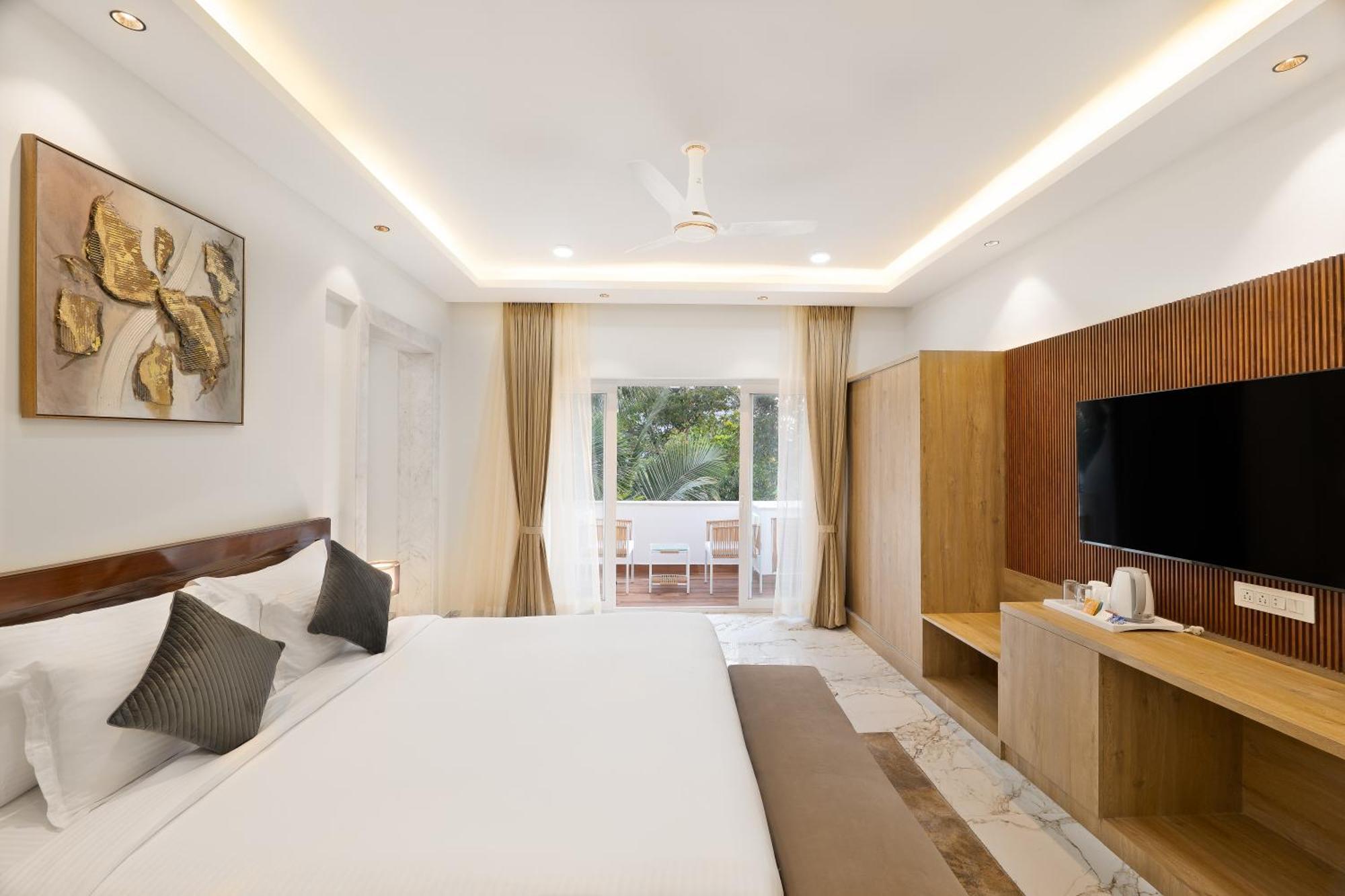 White Wharf Beach Resort Morjim Goa Exterior foto