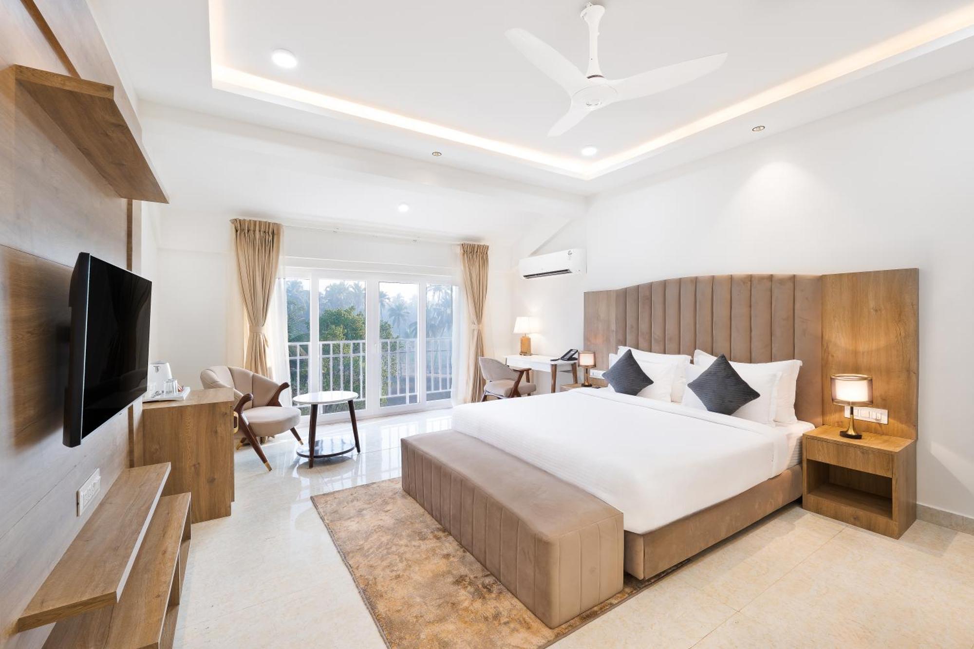 White Wharf Beach Resort Morjim Goa Exterior foto